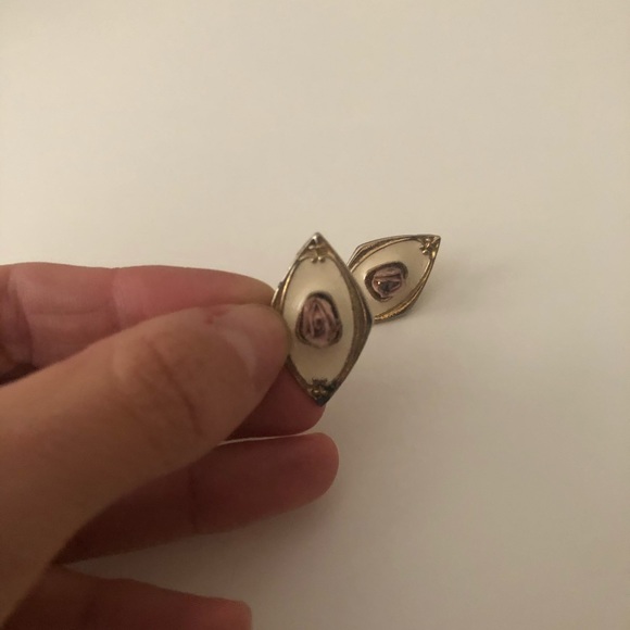 Vintage rosebud studs - Picture 2 of 2